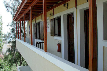 Voula Apartments Aegina Экстерьер фото